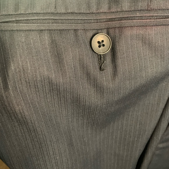 Men’s 46R Perry Ellis Portfolia Blue stripe suit. Pant size 39”x32” - Picture 5 of 9